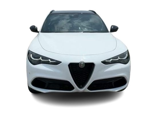 Thumbnail: 2024 Alfa Romeo Stelvio - 6