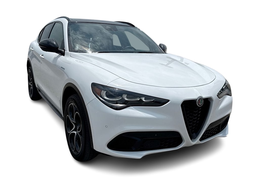 Thumbnail: 2024 Alfa Romeo Stelvio - 31