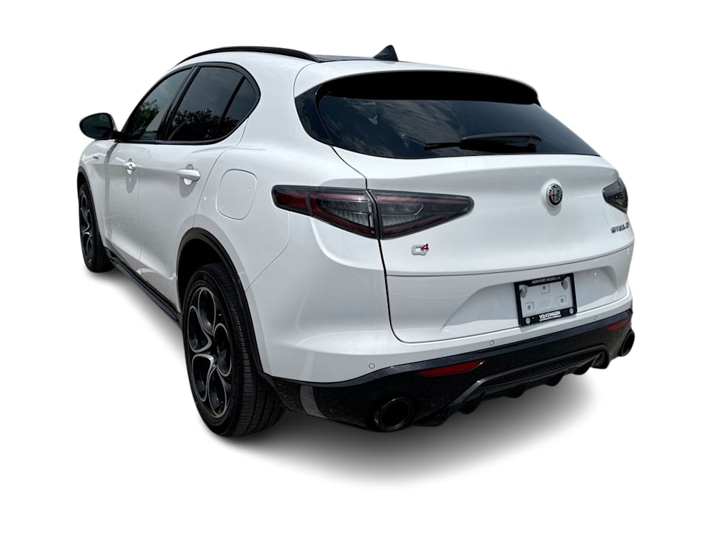 Thumbnail: 2024 Alfa Romeo Stelvio - 4