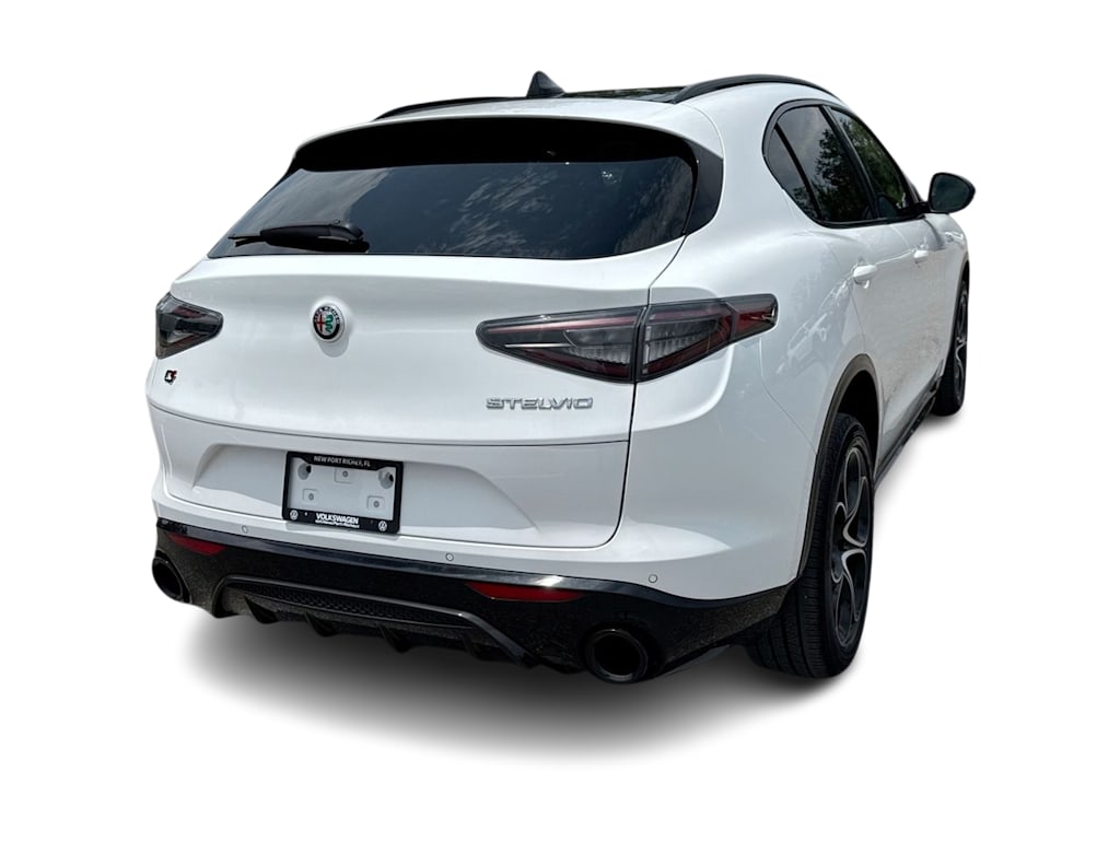 Thumbnail: 2024 Alfa Romeo Stelvio - 29