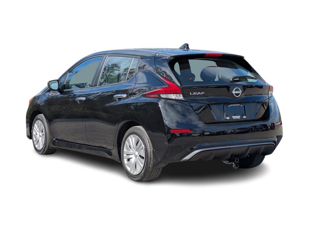 Thumbnail: 2023 Nissan Leaf - 4