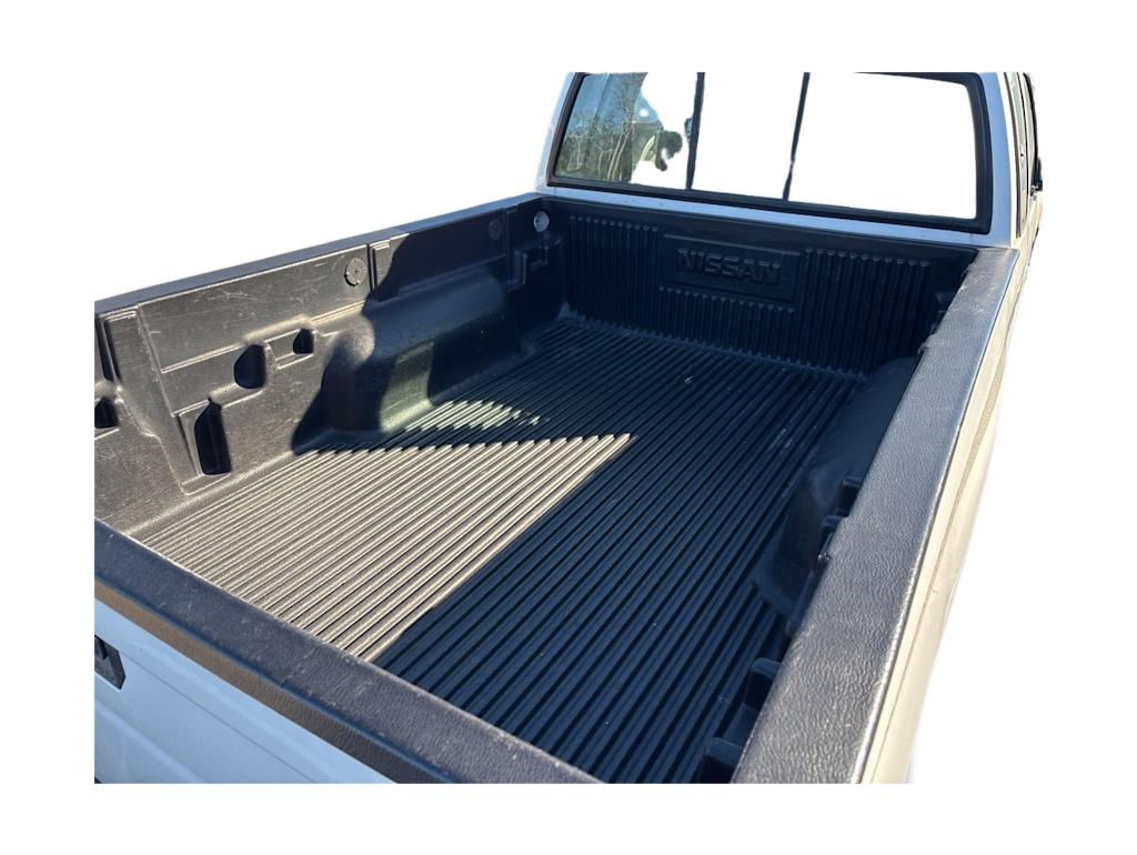 Thumbnail: 1997 Nissan Pickup - 10