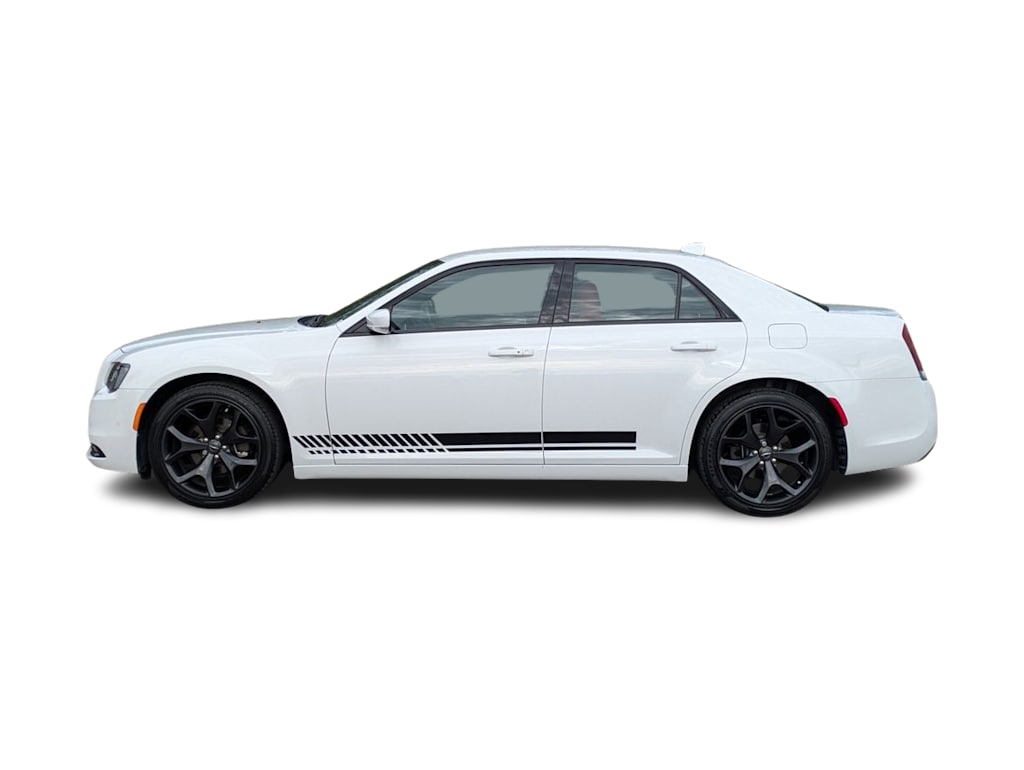 Thumbnail: 2020 Chrysler 300 - 3