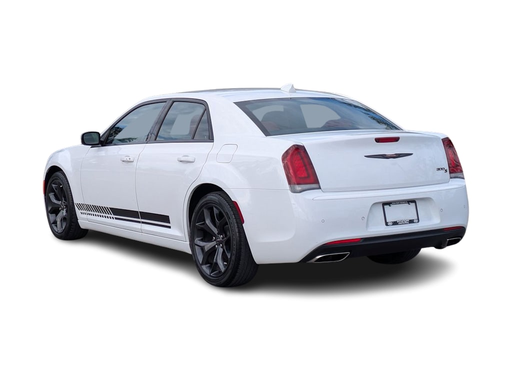Thumbnail: 2020 Chrysler 300 - 4