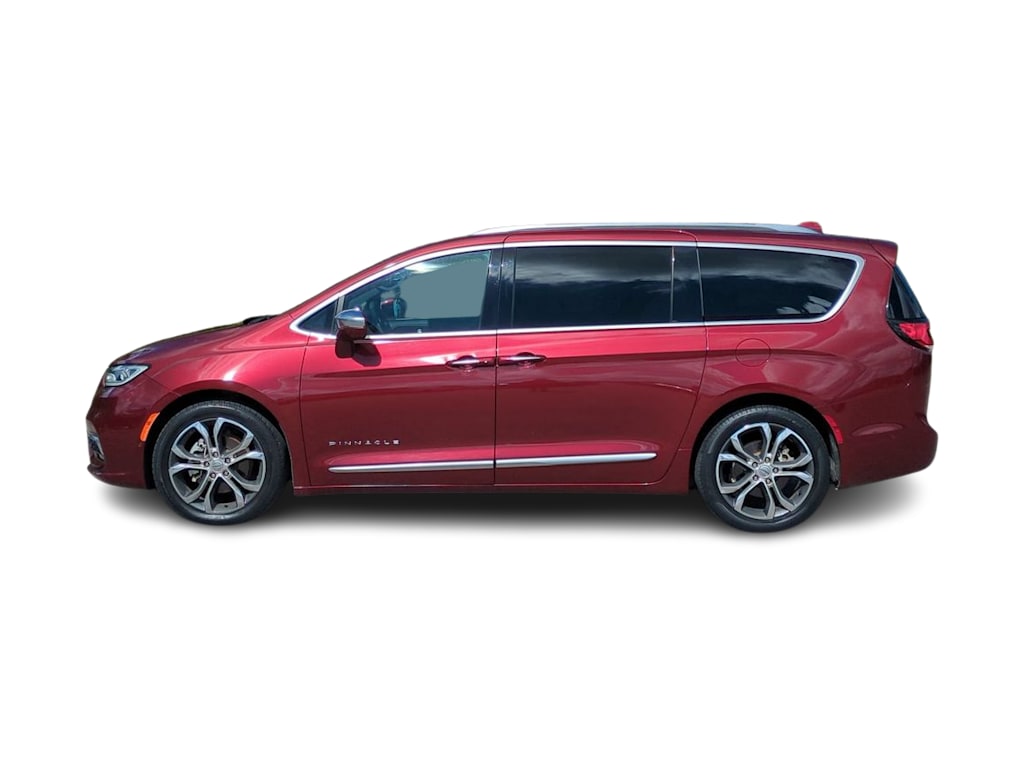 Thumbnail: 2022 Chrysler Pacifica - 3