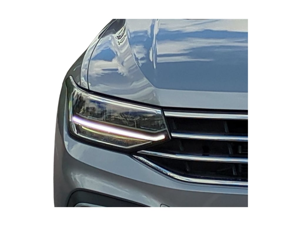 Thumbnail: 2023 Volkswagen Tiguan - 21