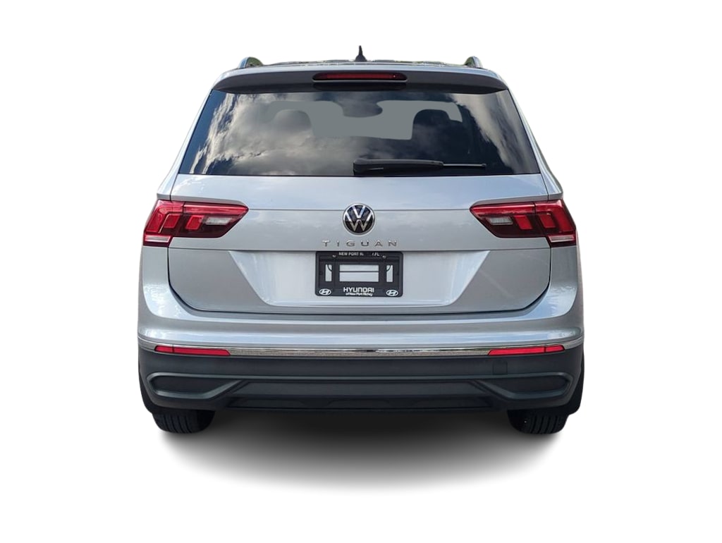 Thumbnail: 2023 Volkswagen Tiguan - 5