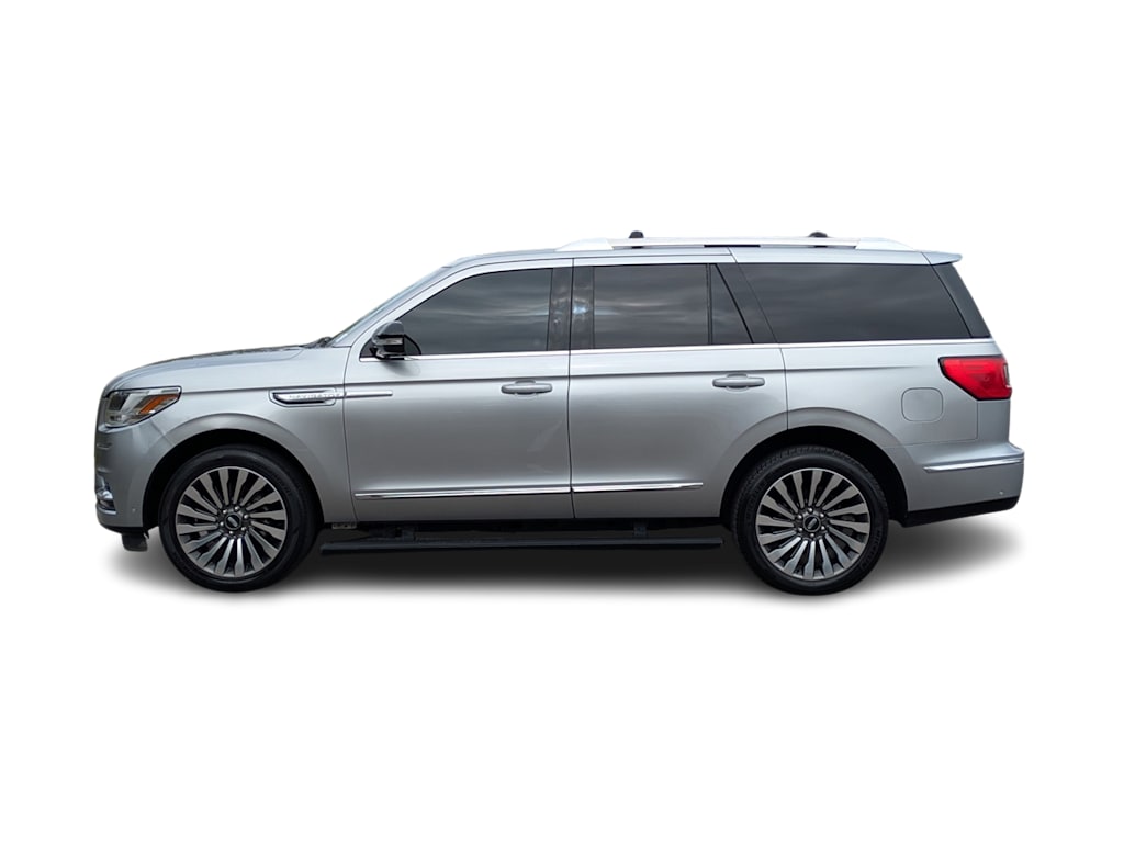 Thumbnail: 2020 Lincoln Navigator - 3