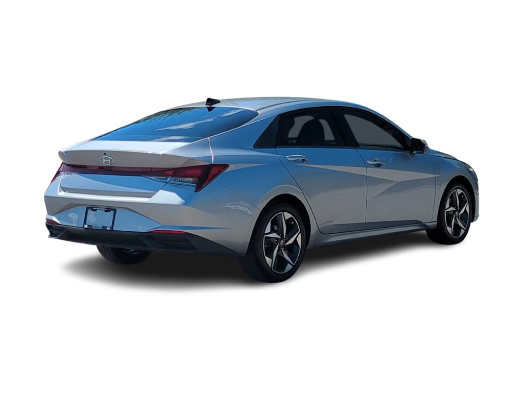 Thumbnail: 2023 Hyundai Elantra - 17