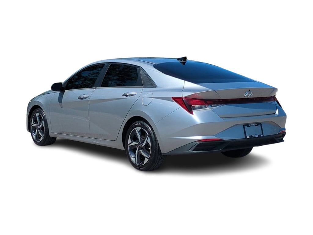 Thumbnail: 2023 Hyundai Elantra - 4
