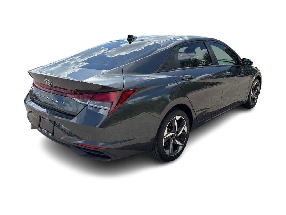 Thumbnail: 2023 Hyundai Elantra - 18
