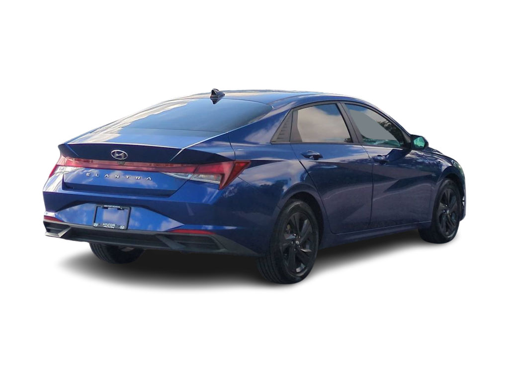 Thumbnail: 2021 Hyundai Elantra - 17