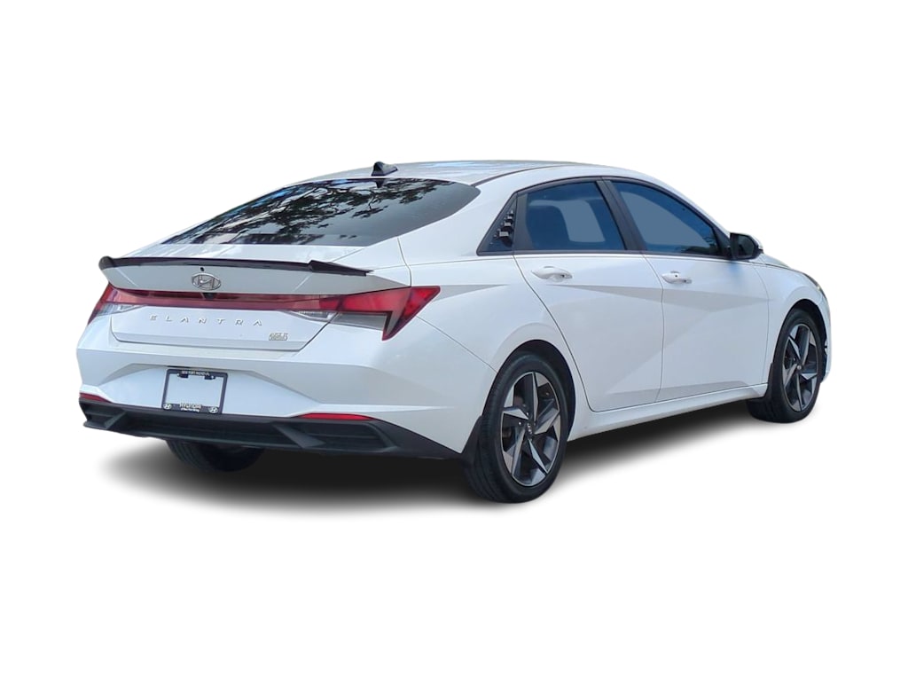 Thumbnail: 2023 Hyundai Elantra - 18