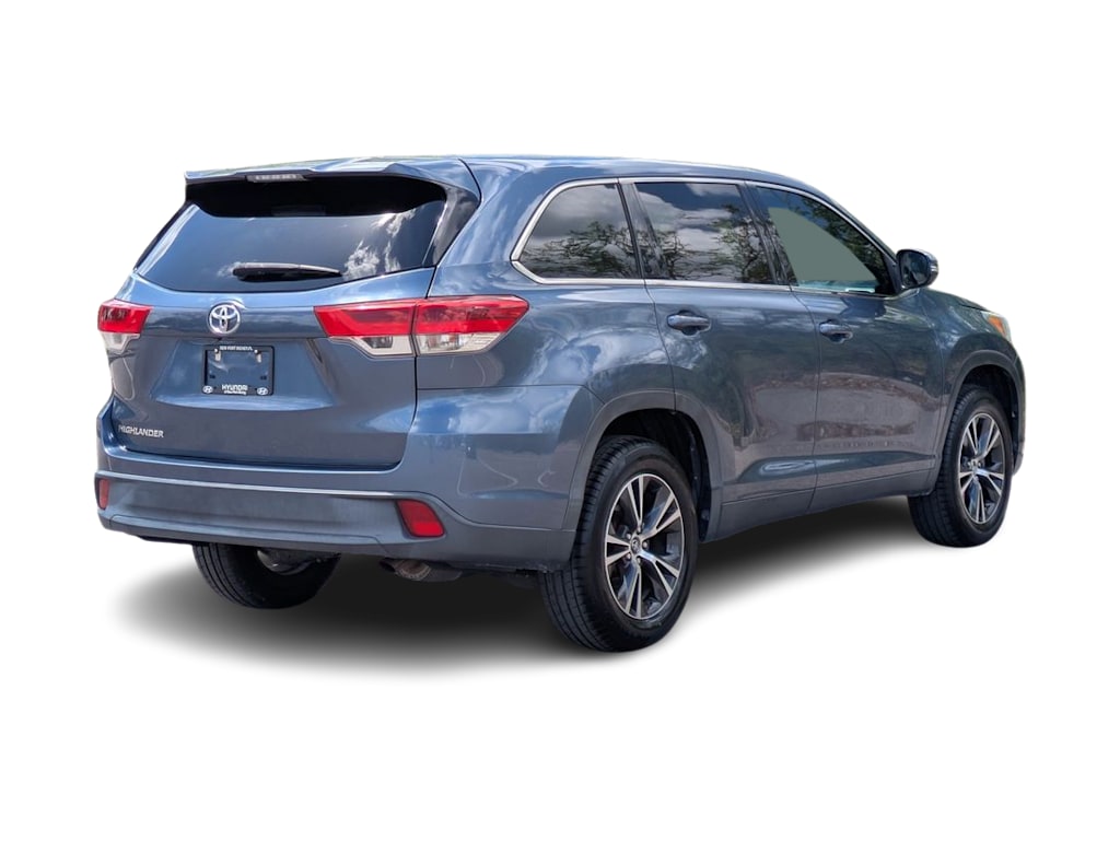 Thumbnail: 2019 Toyota Highlander - 20