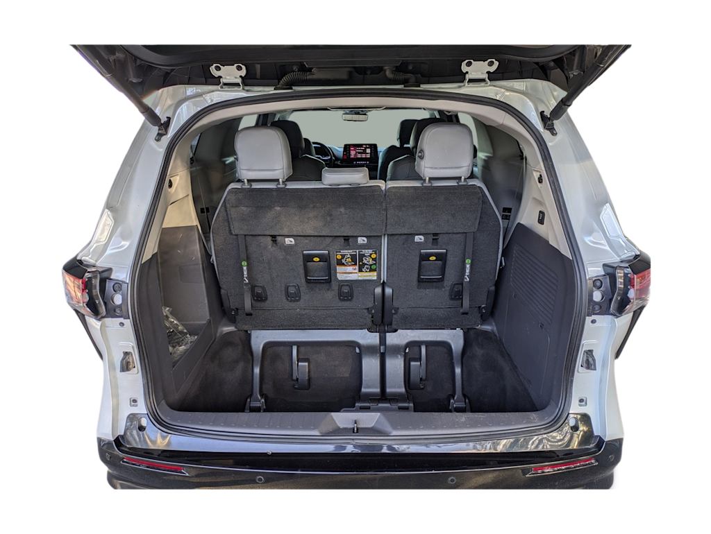 Thumbnail: 2022 Toyota Sienna - 26