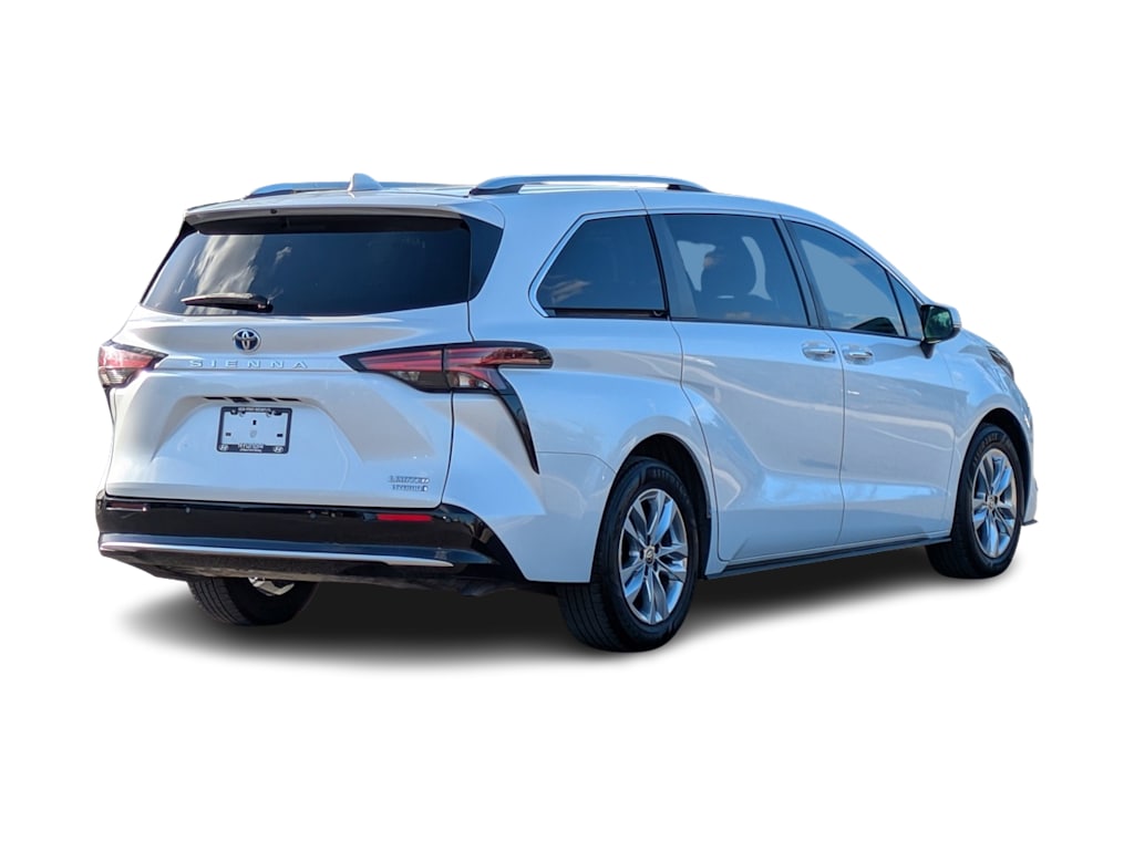 Thumbnail: 2022 Toyota Sienna - 20