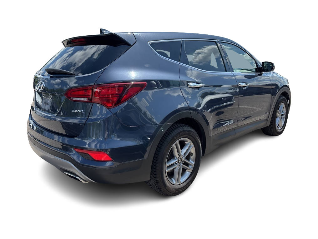 Thumbnail: 2017 Hyundai Santa Fe - 10