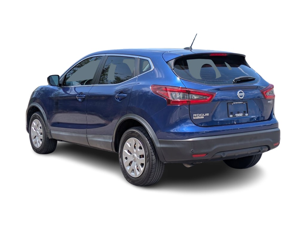 Thumbnail: 2020 Nissan Rogue Sport - 4