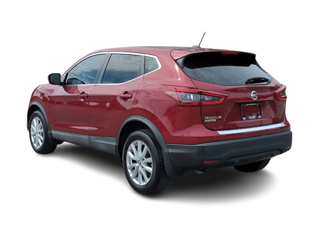 Thumbnail: 2020 Nissan Rogue Sport - 4