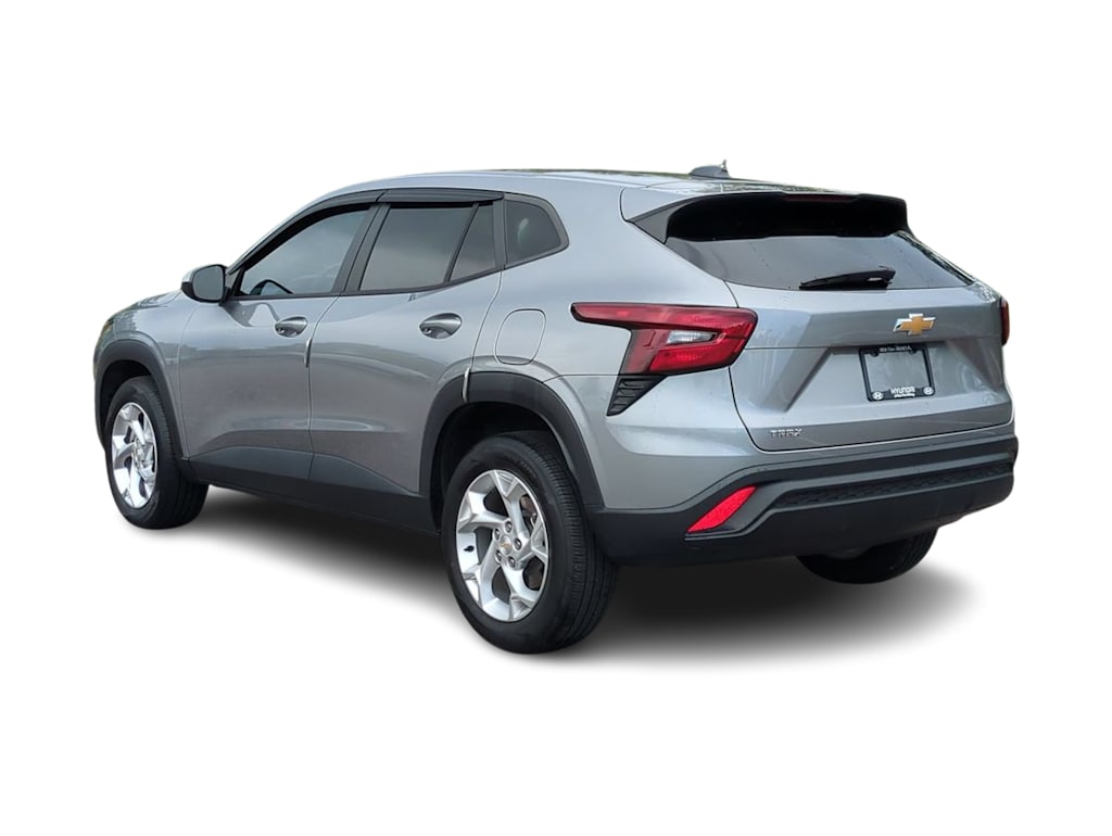 Thumbnail: 2024 Chevrolet Trax - 4
