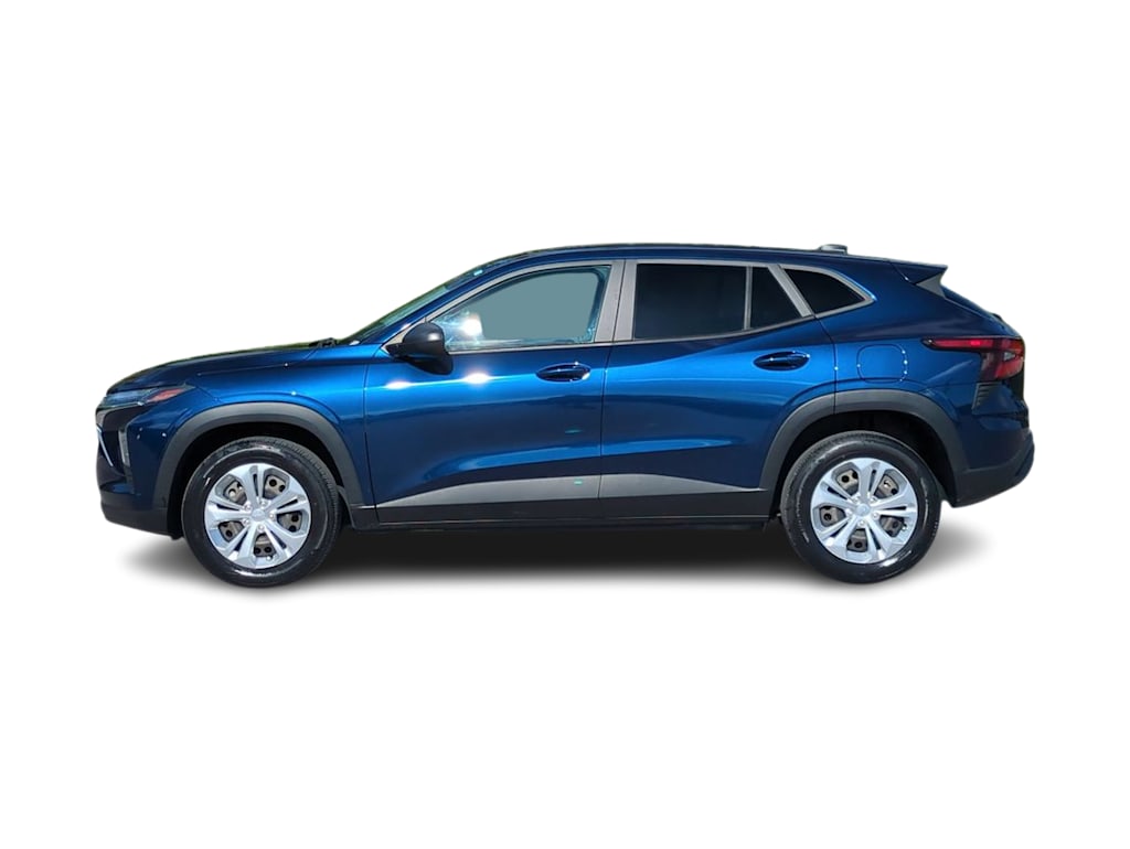 Thumbnail: 2024 Chevrolet Trax - 3