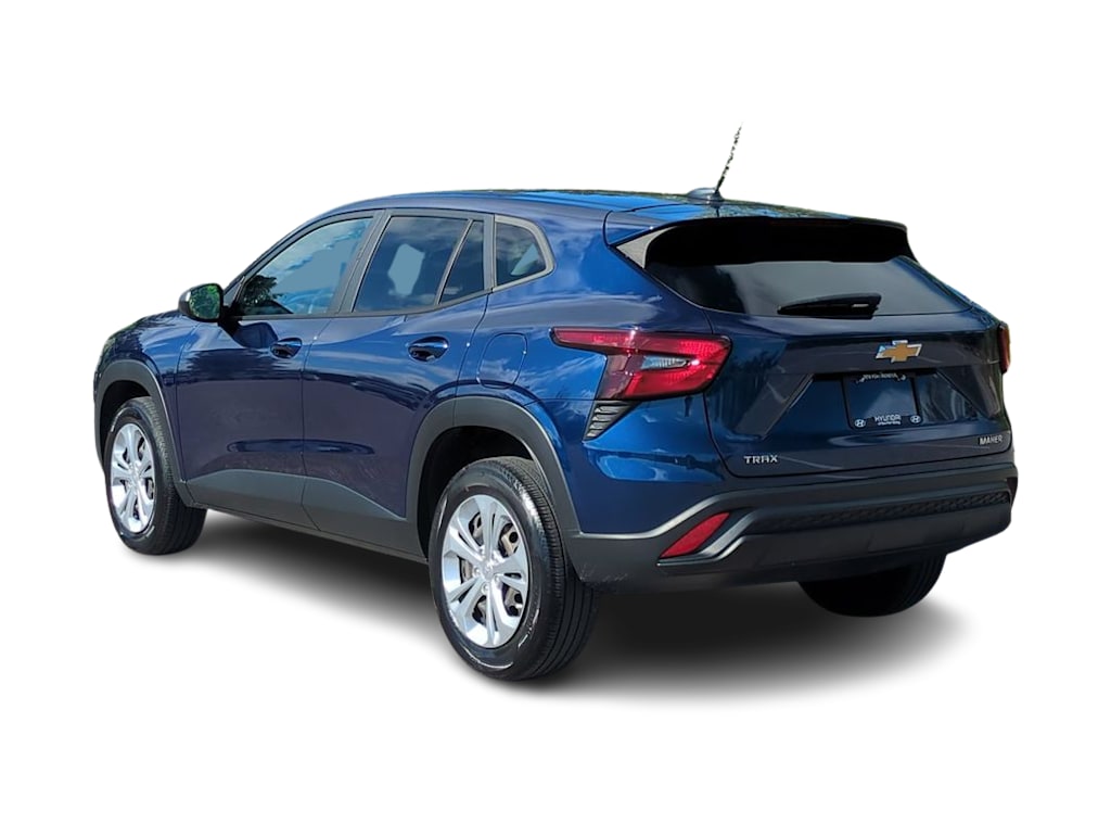 Thumbnail: 2024 Chevrolet Trax - 4