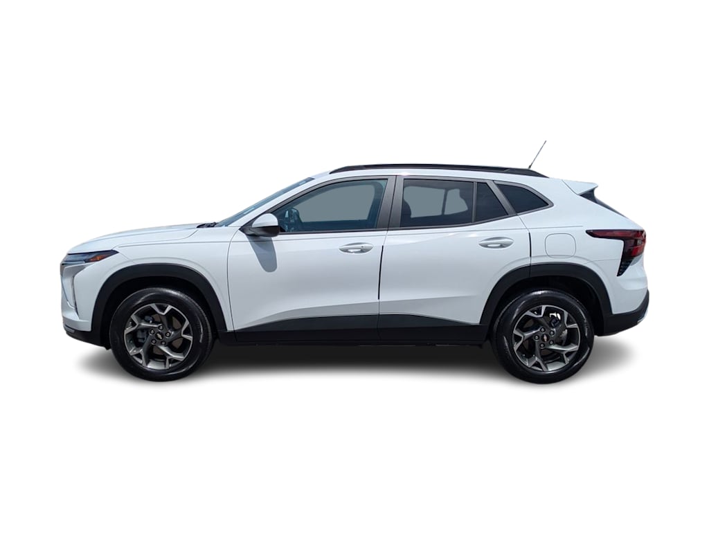 Thumbnail: 2025 Chevrolet Trax - 3