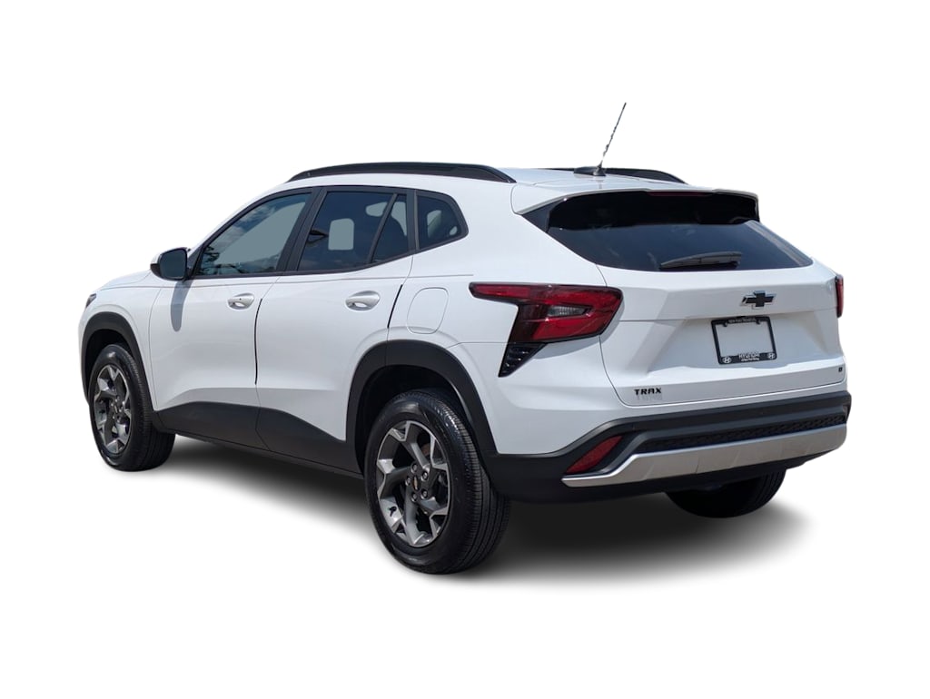 Thumbnail: 2025 Chevrolet Trax - 4