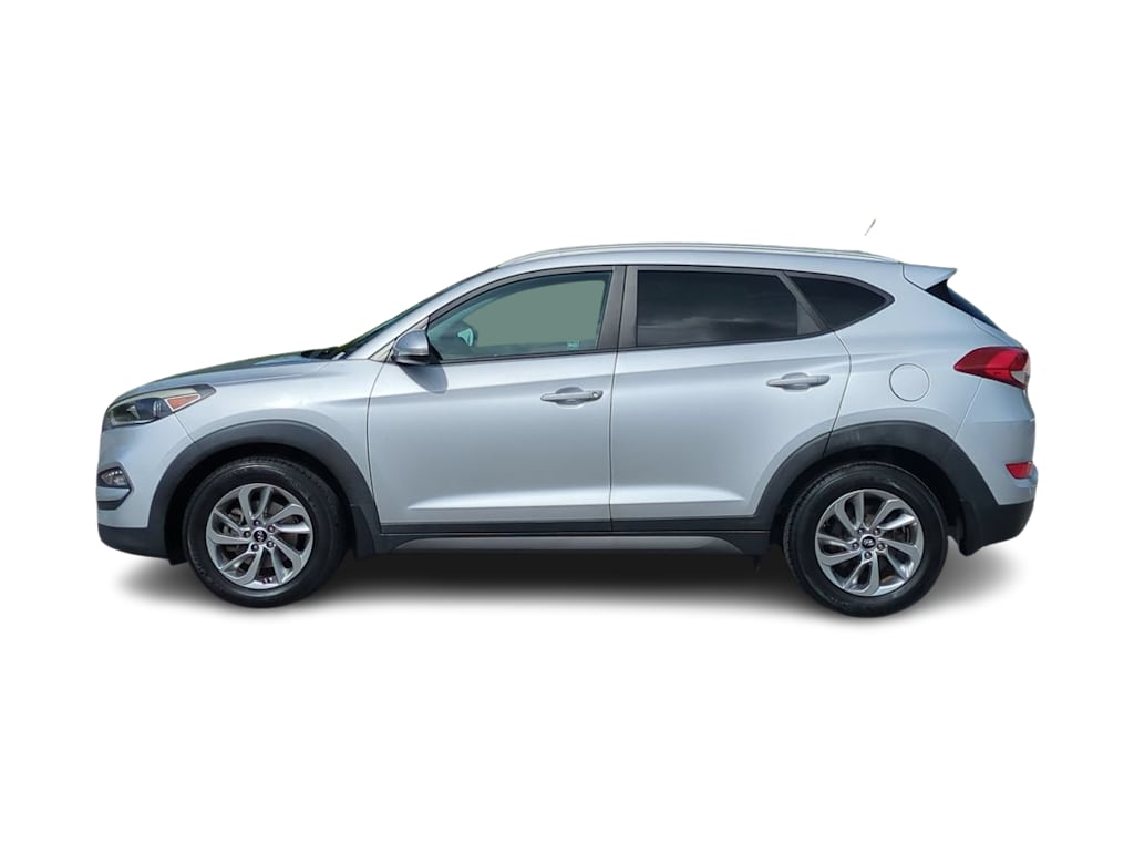 Thumbnail: 2016 Hyundai Tucson - 3