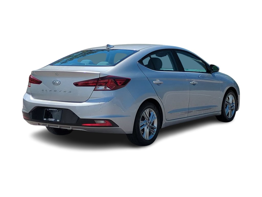 Thumbnail: 2020 Hyundai Elantra - 18