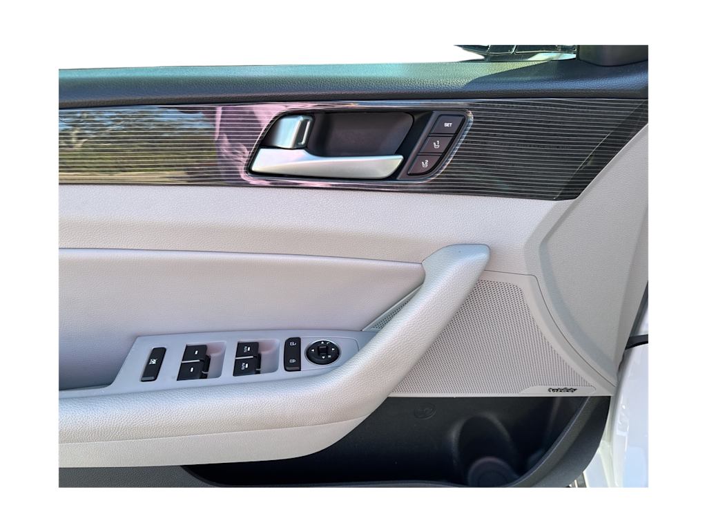 Thumbnail: 2019 Hyundai Sonata - 4