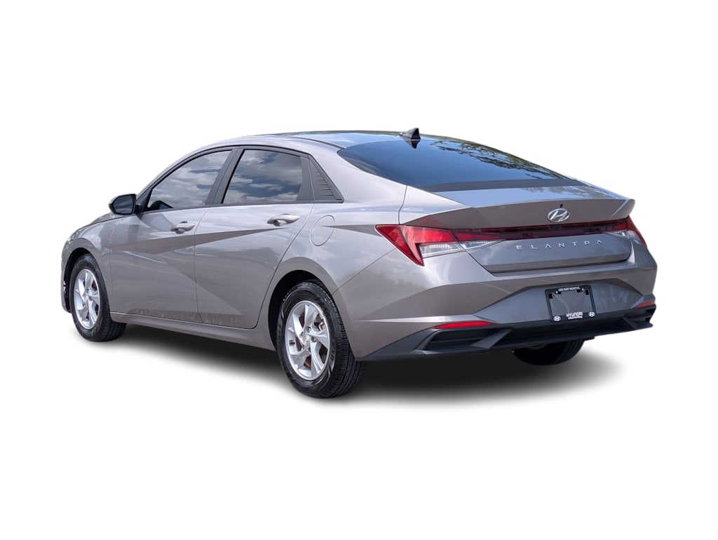 Thumbnail: 2021 Hyundai Elantra - 4