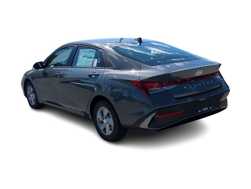 Thumbnail: 2026 Hyundai Elantra - 4