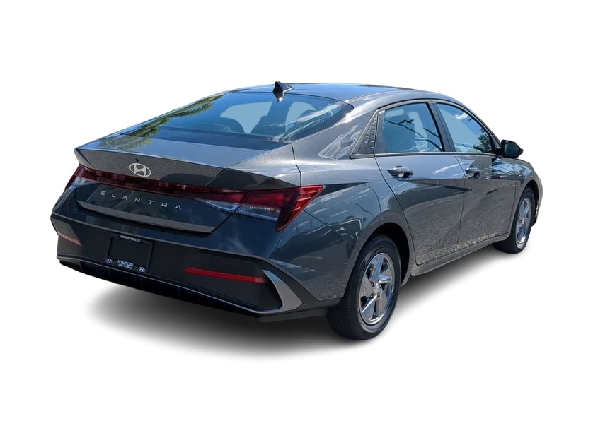 Thumbnail: 2026 Hyundai Elantra - 17