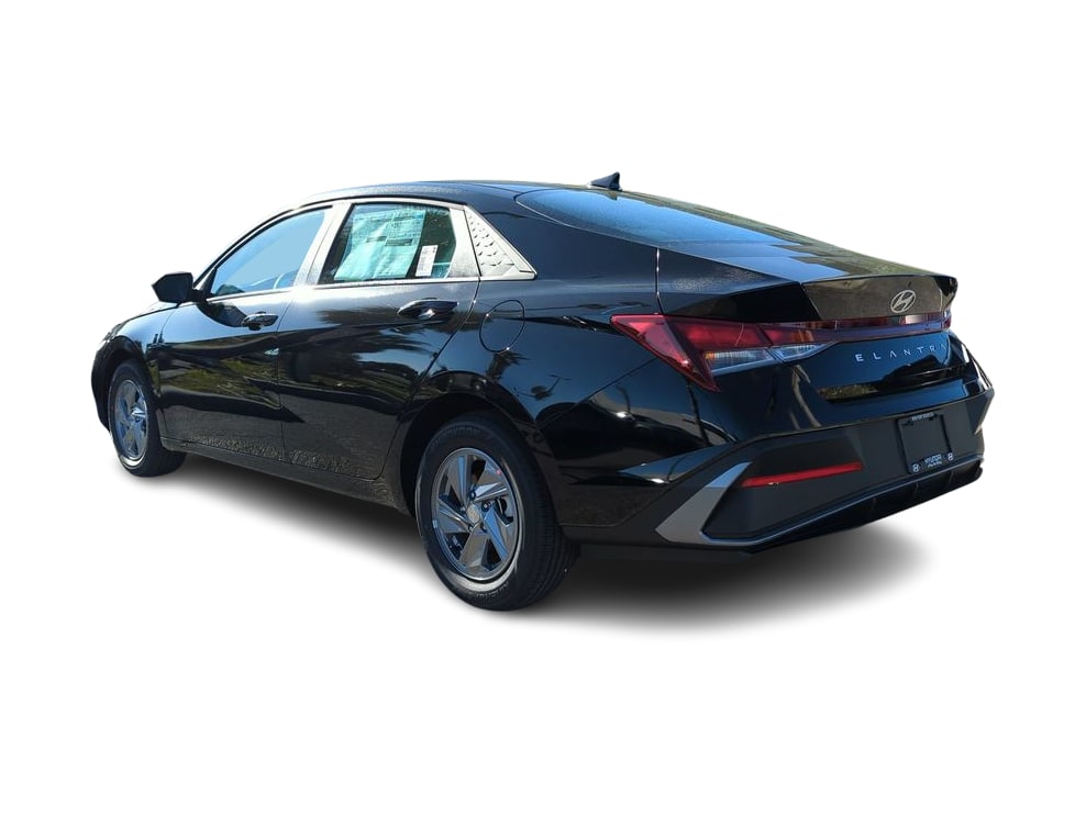 Thumbnail: 2026 Hyundai Elantra - 4