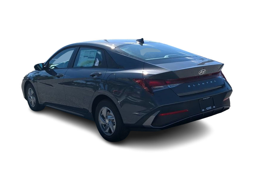 Thumbnail: 2026 Hyundai Elantra - 4