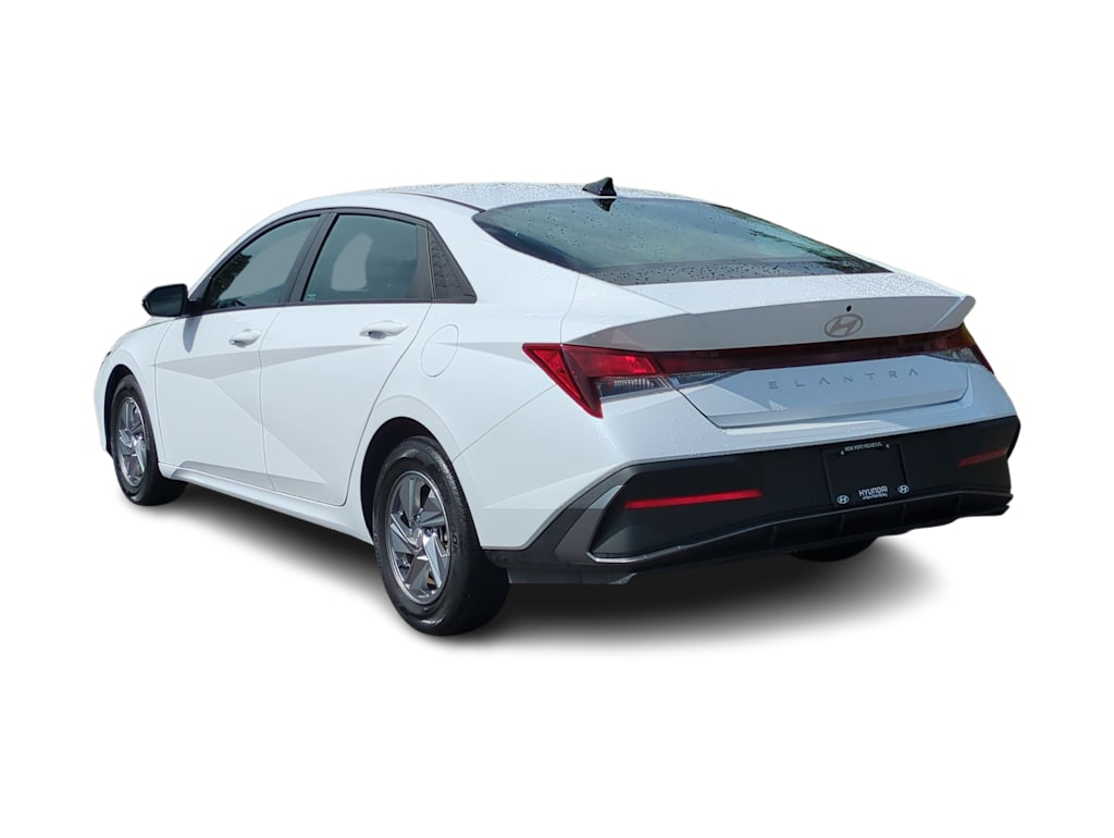 Thumbnail: 2024 Hyundai Elantra - 4