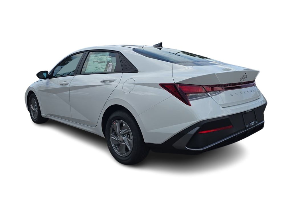 Thumbnail: 2026 Hyundai Elantra - 4