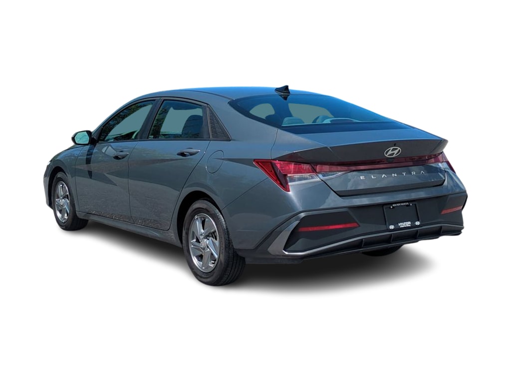 Thumbnail: 2024 Hyundai Elantra - 4