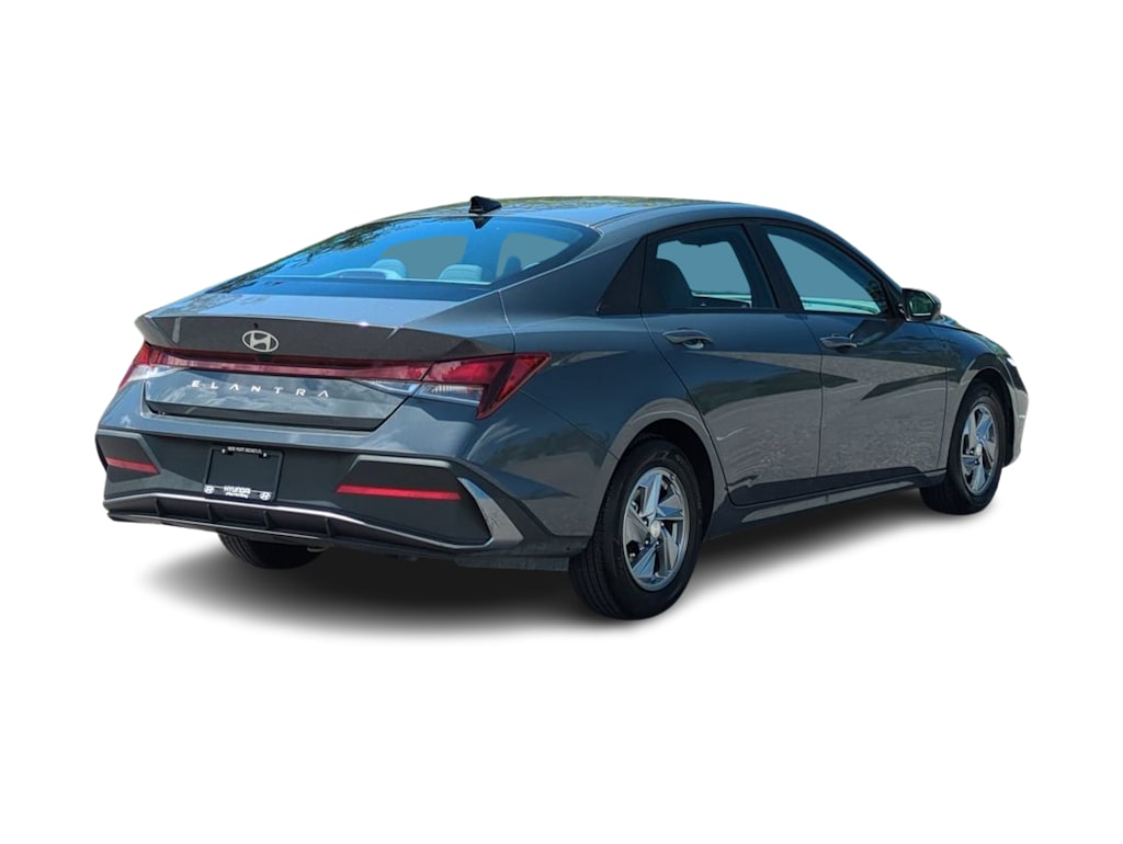 Thumbnail: 2024 Hyundai Elantra - 17