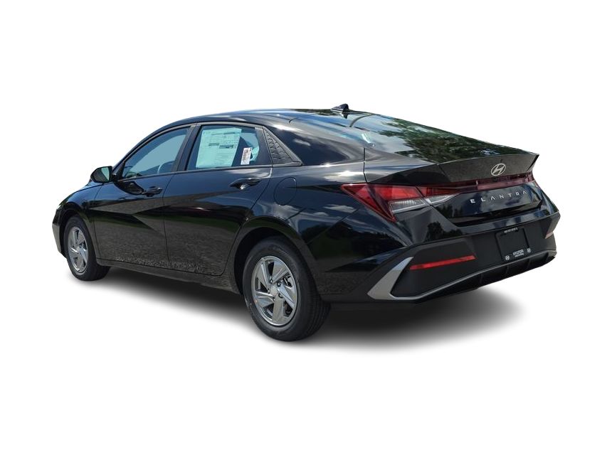 Thumbnail: 2026 Hyundai Elantra - 4