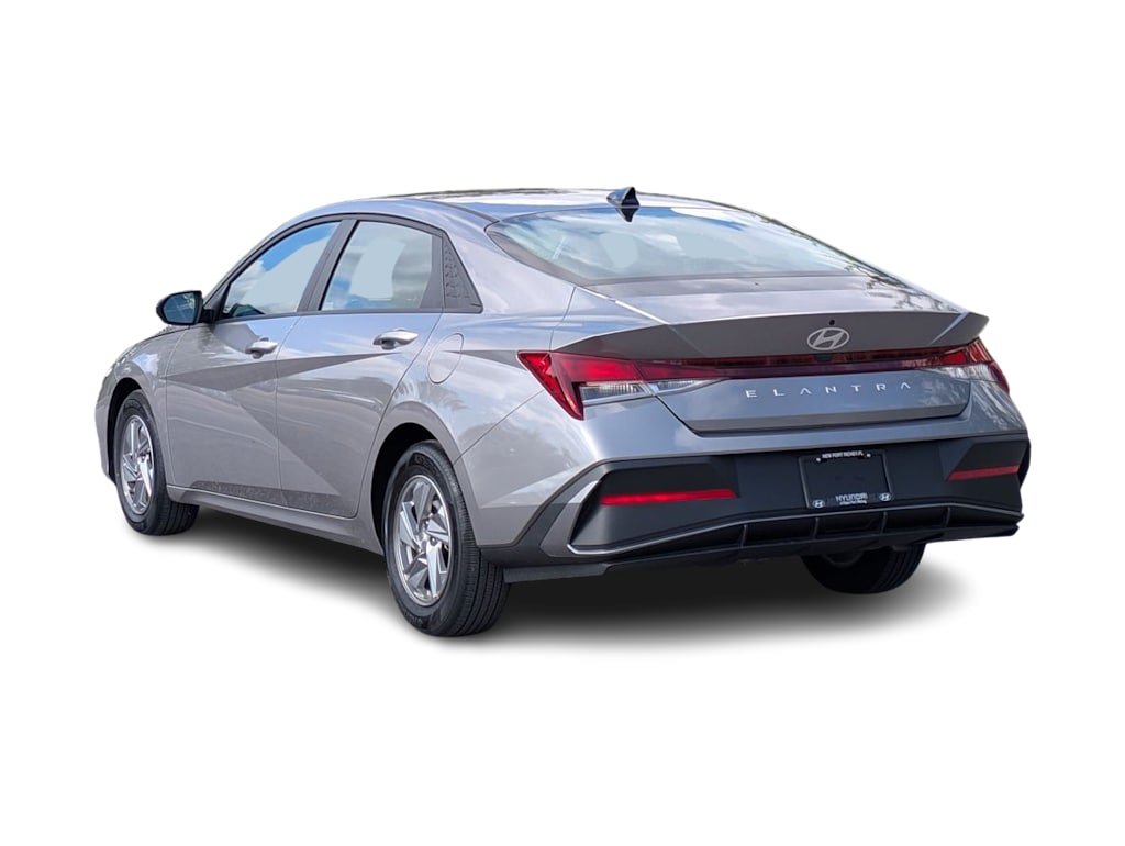 Thumbnail: 2024 Hyundai Elantra - 4