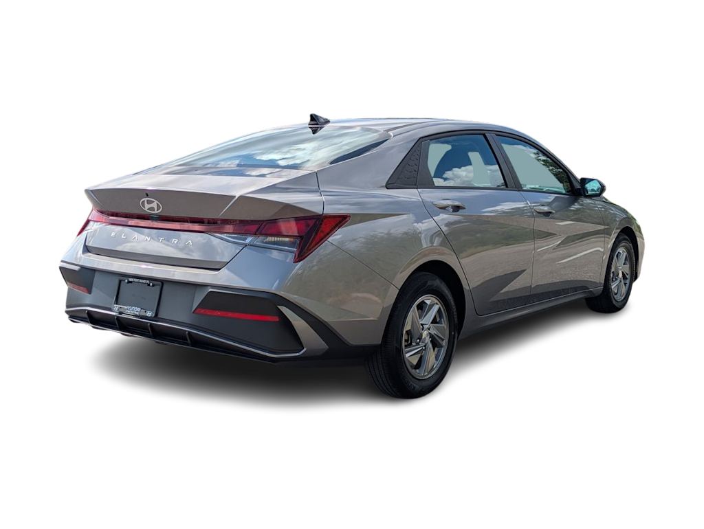 Thumbnail: 2024 Hyundai Elantra - 19