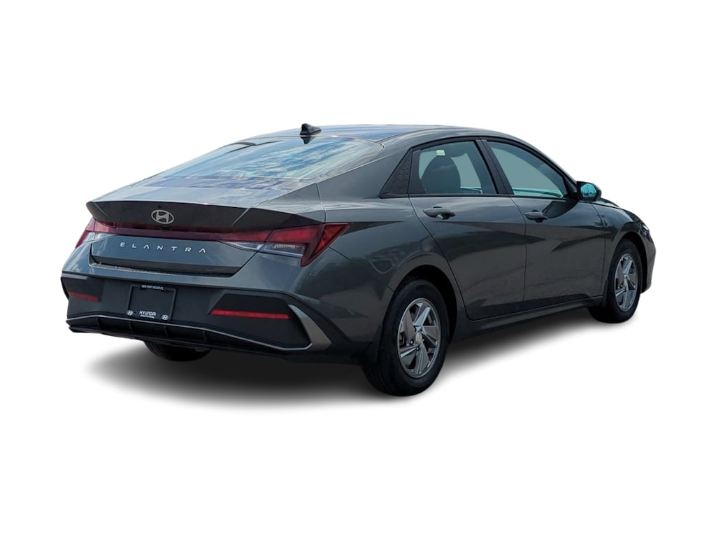 Thumbnail: 2025 Hyundai Elantra - 18