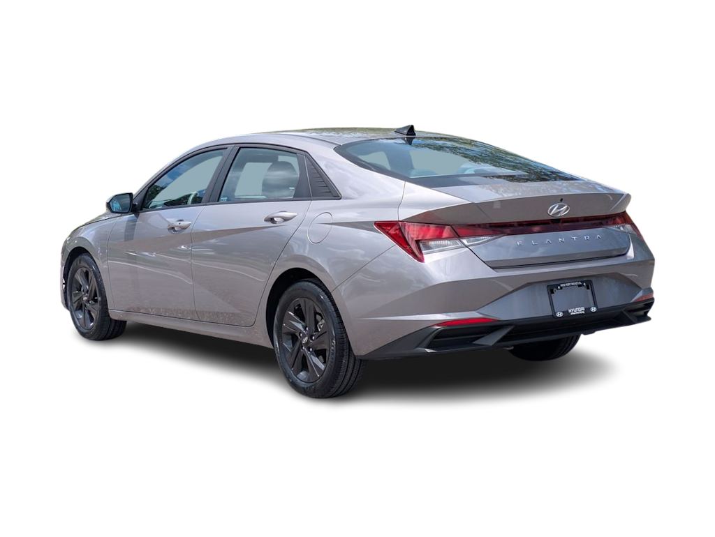 Thumbnail: 2023 Hyundai Elantra - 4