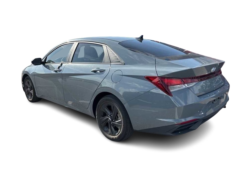 Thumbnail: 2022 Hyundai Elantra - 3