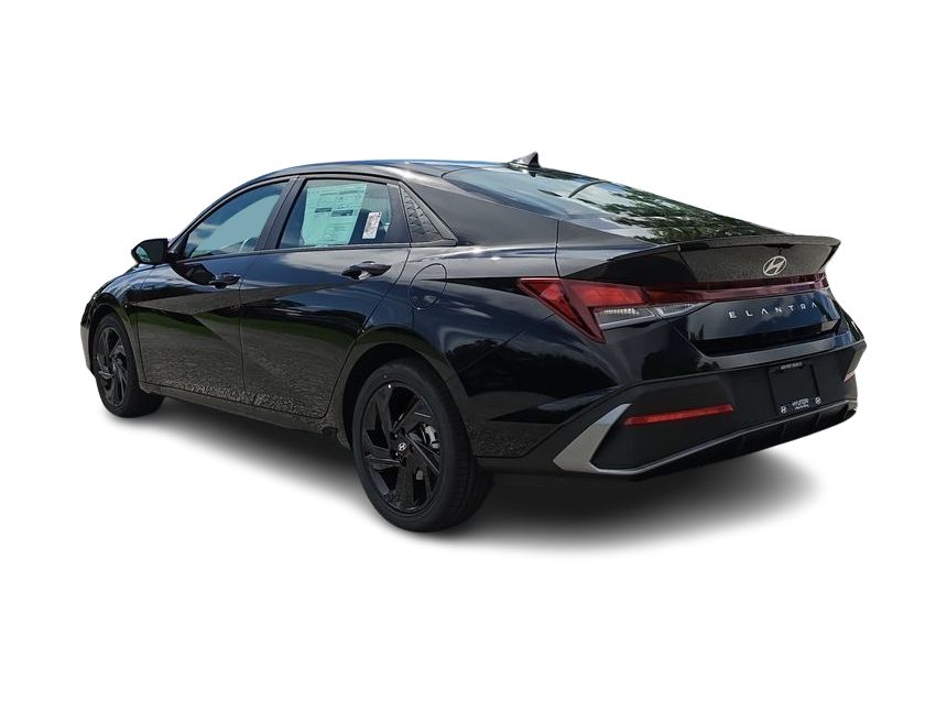 Thumbnail: 2026 Hyundai Elantra - 4