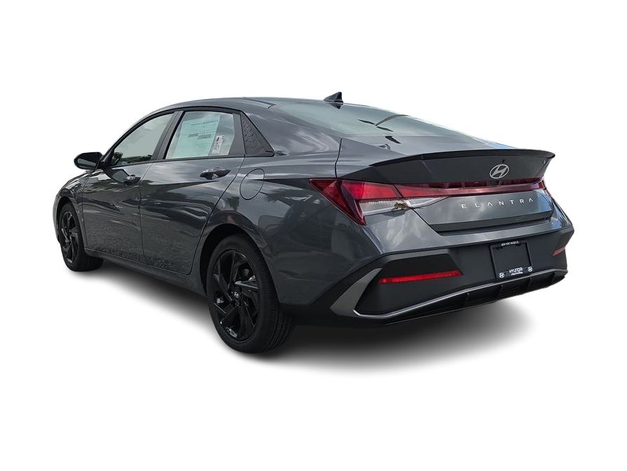 Thumbnail: 2026 Hyundai Elantra - 4