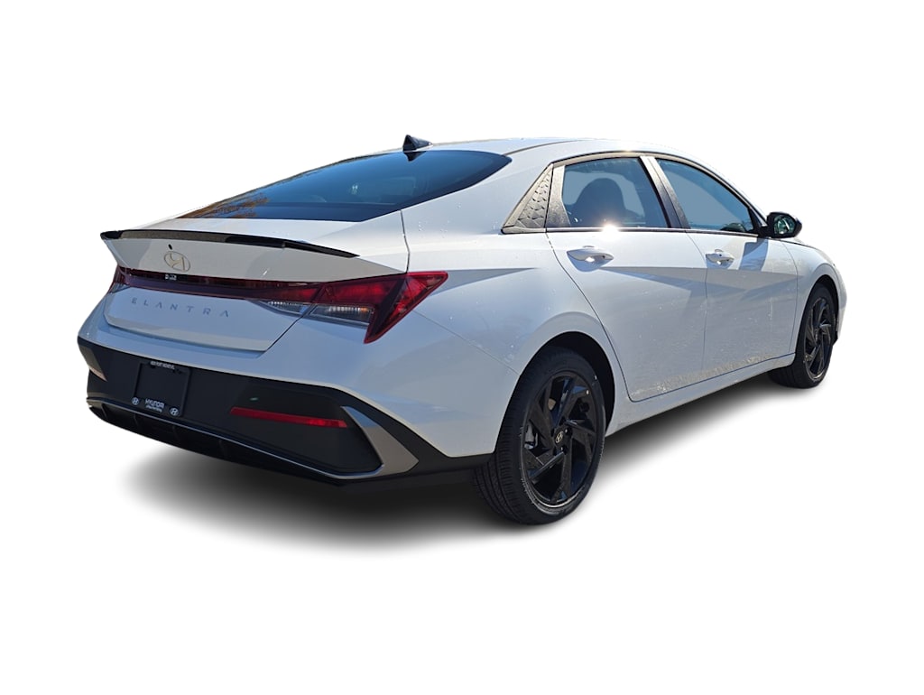 Thumbnail: 2026 Hyundai Elantra - 18