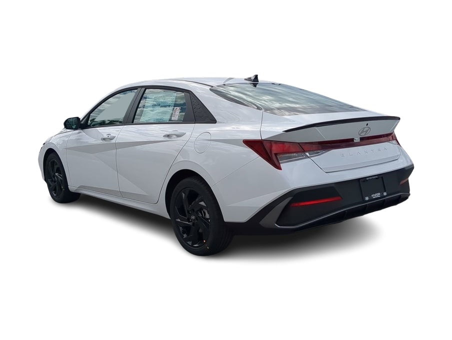 Thumbnail: 2026 Hyundai Elantra - 4